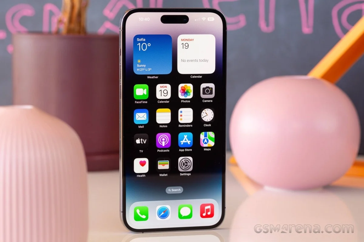 iOS 16.3, watchOS 9.3