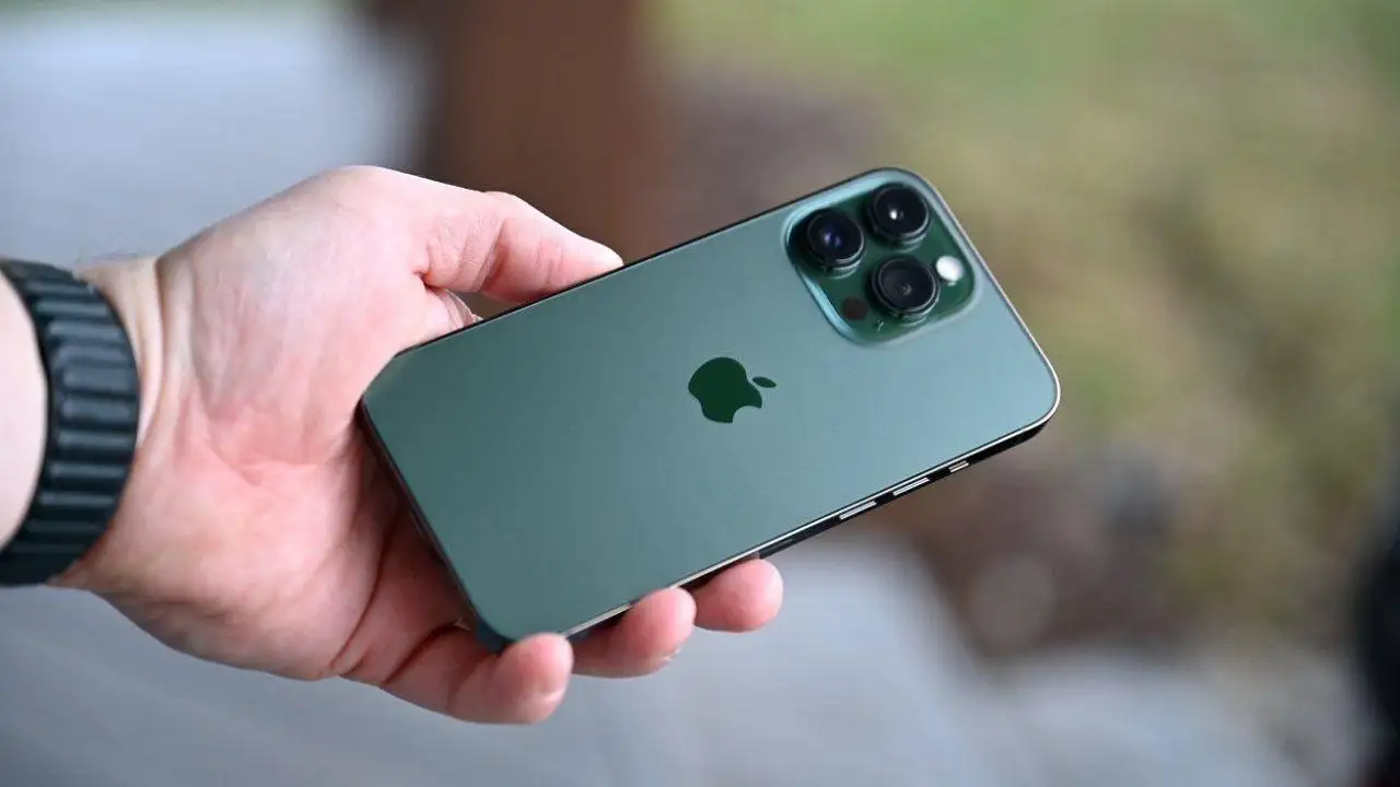 Rumored Green Color for iPhone 16 Series